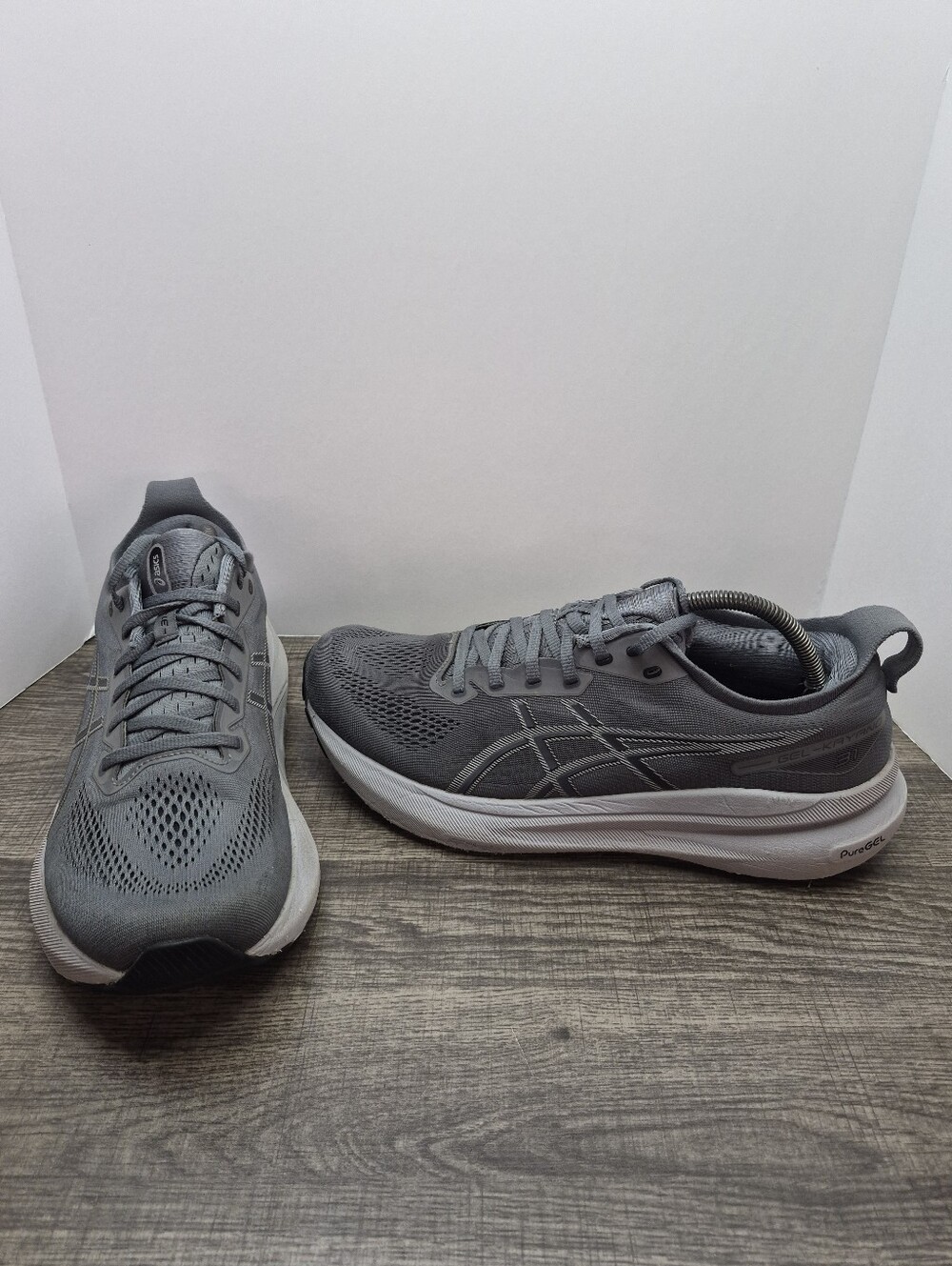 ASICS Gel-Kayano 31 Grey Running Shoes Sneakers Mens Size 11.5